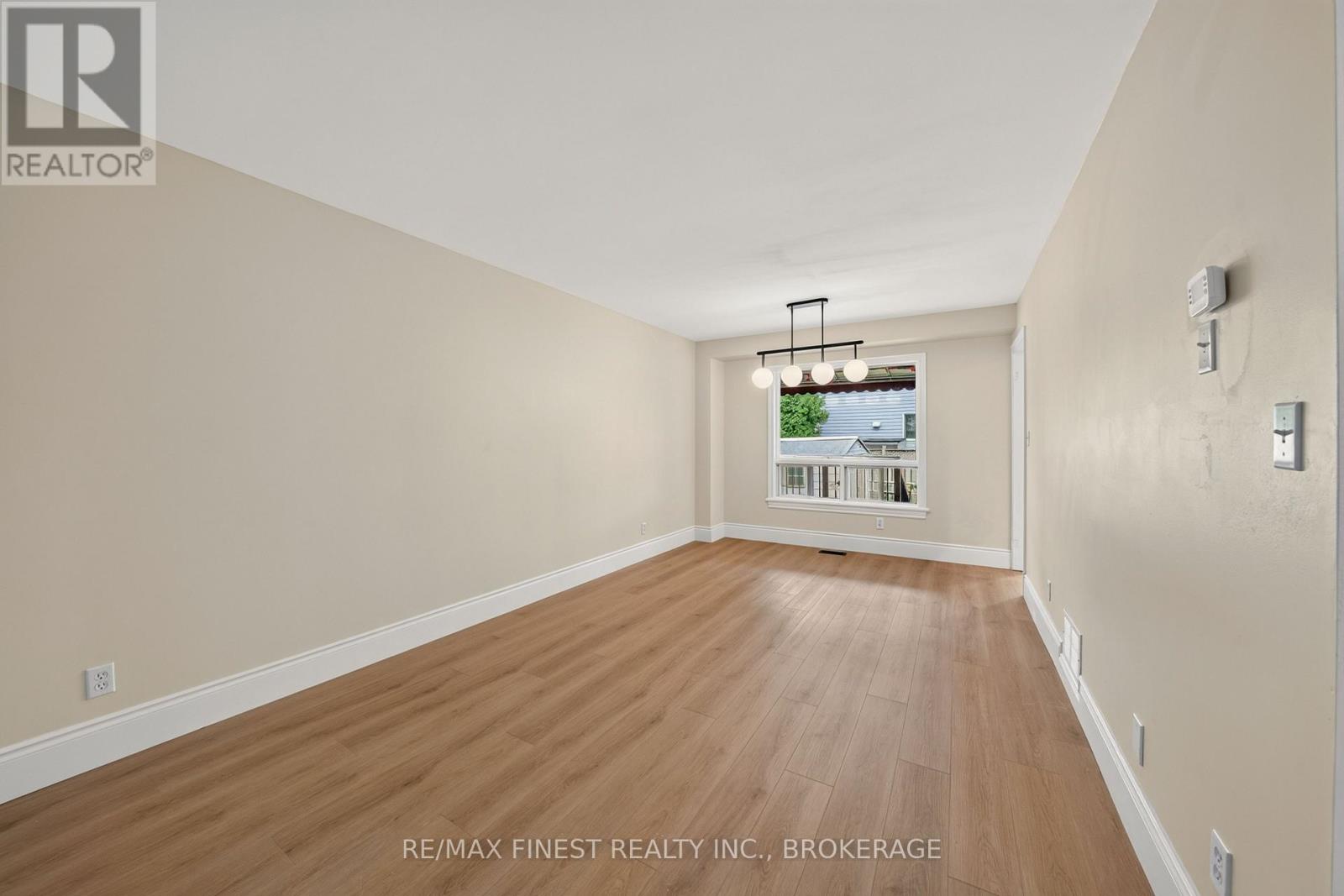 975 Ringstead Street Property Photo 12