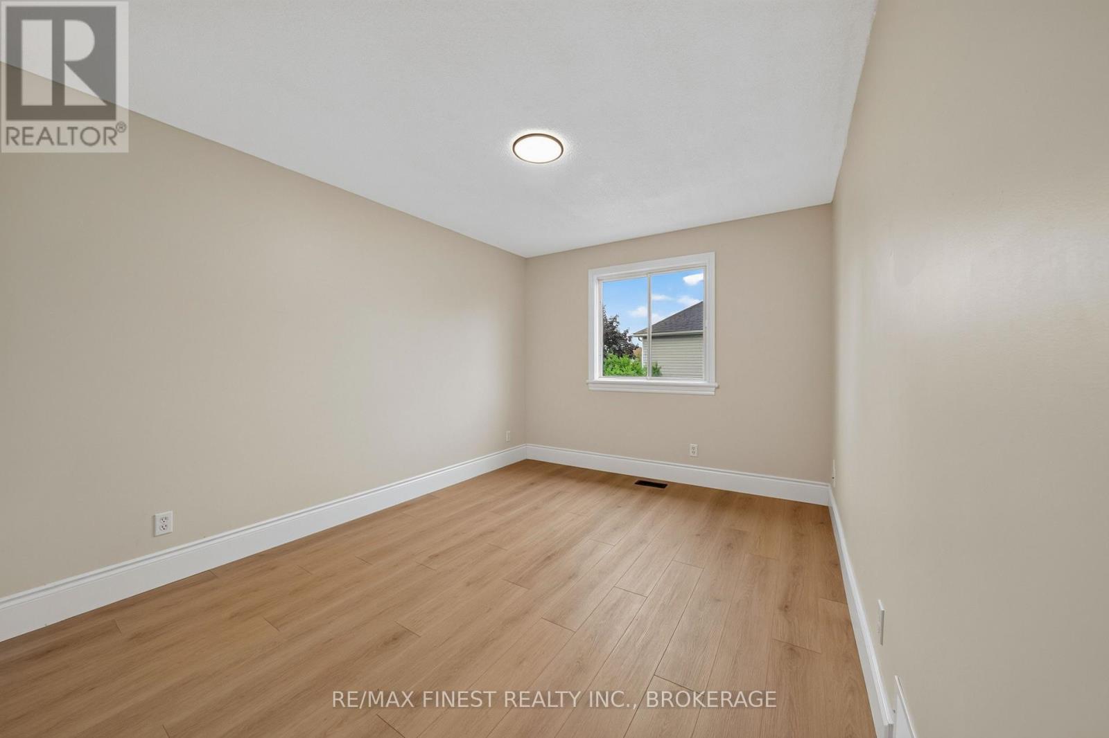 975 Ringstead Street Property Photo 17