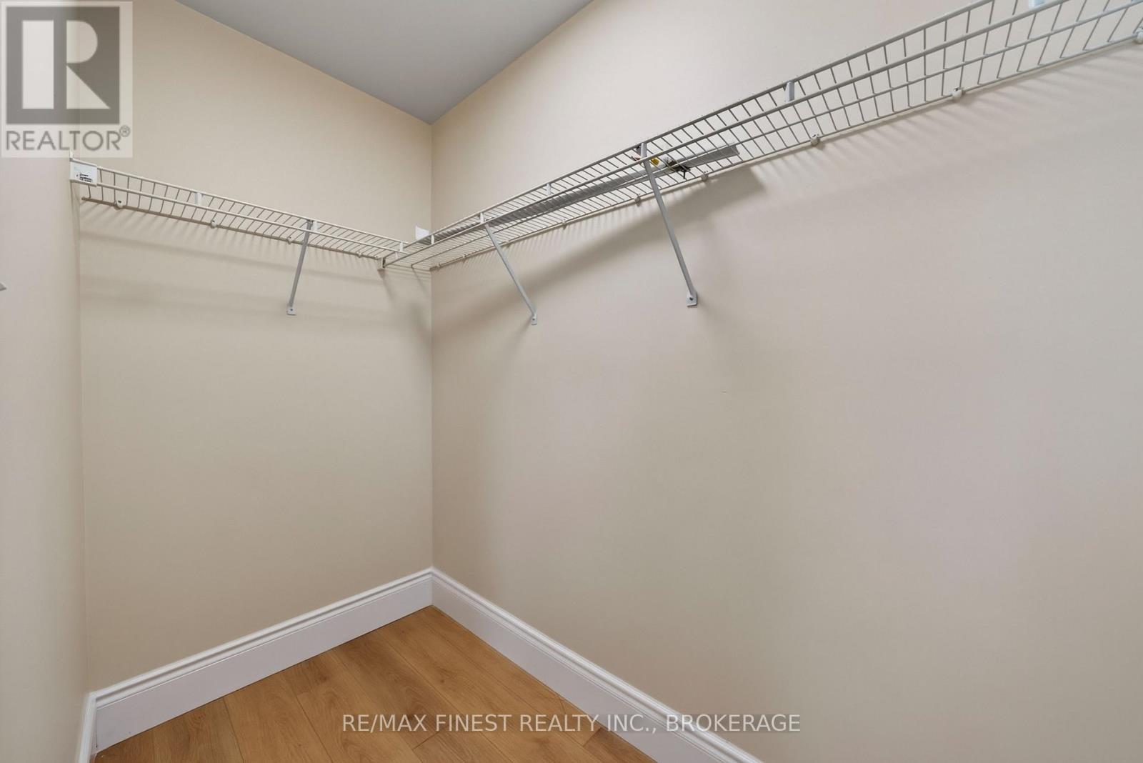 975 Ringstead Street Property Photo 23