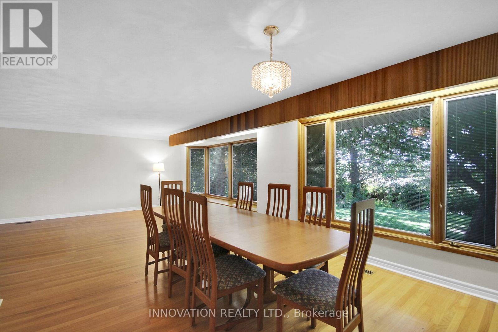 1136 Castle Hill Crescent Property Photo 17