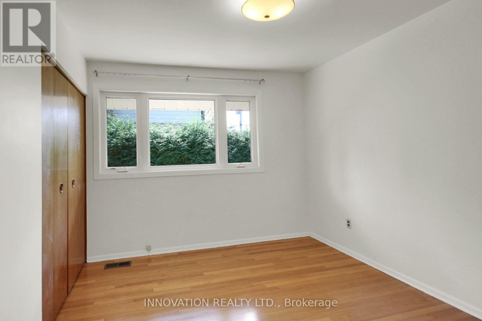1136 Castle Hill Crescent Property Photo 24