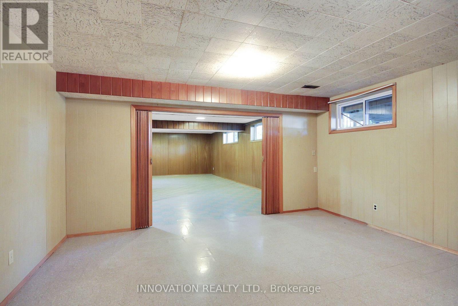 1136 Castle Hill Crescent Property Photo 35