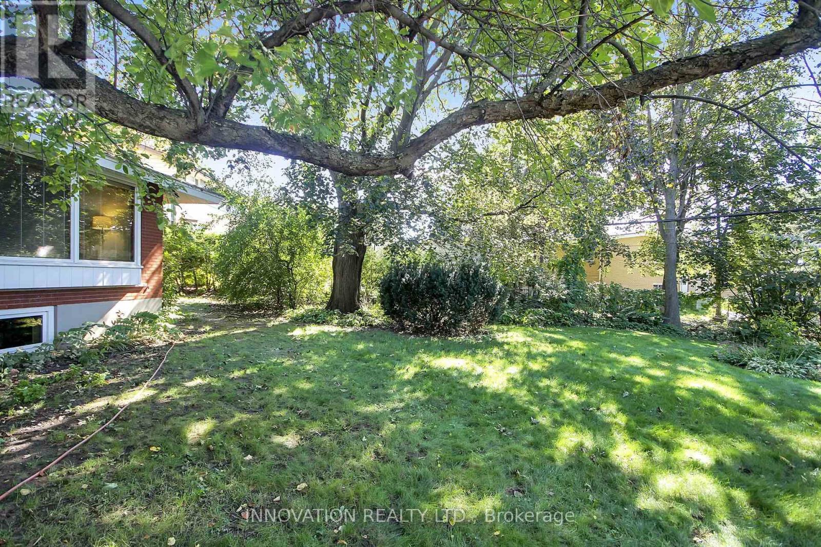 1136 Castle Hill Crescent Property Photo 48