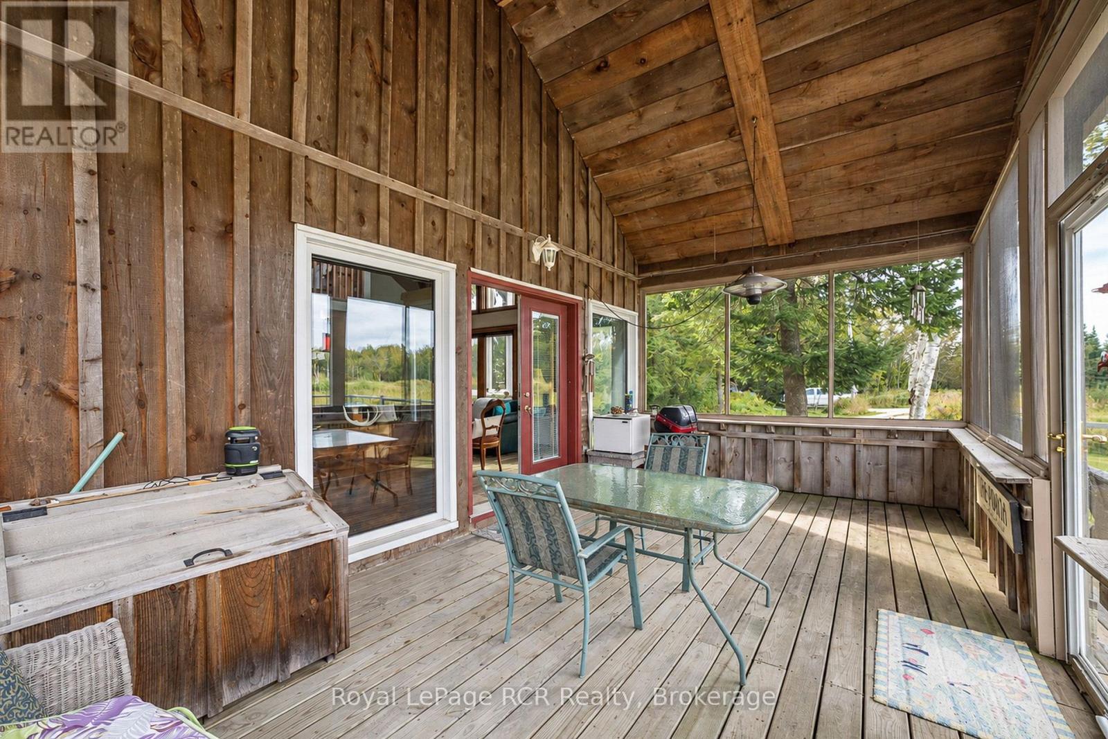 397061 5th Line Property Photo 31