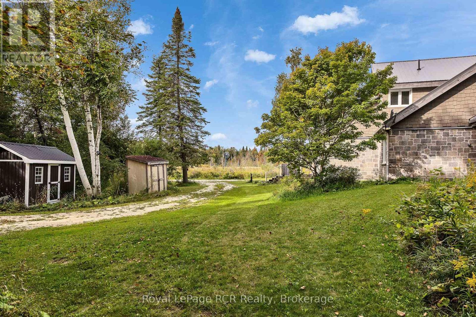 397061 5th Line Property Photo 33
