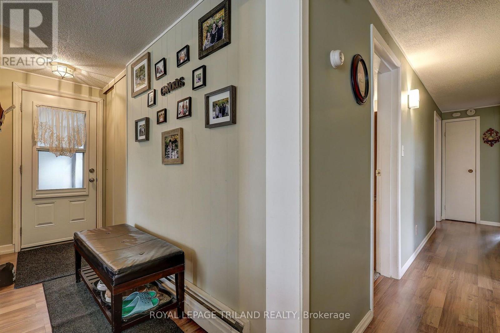 58 Vanbuskirk Drive Property Photo 11
