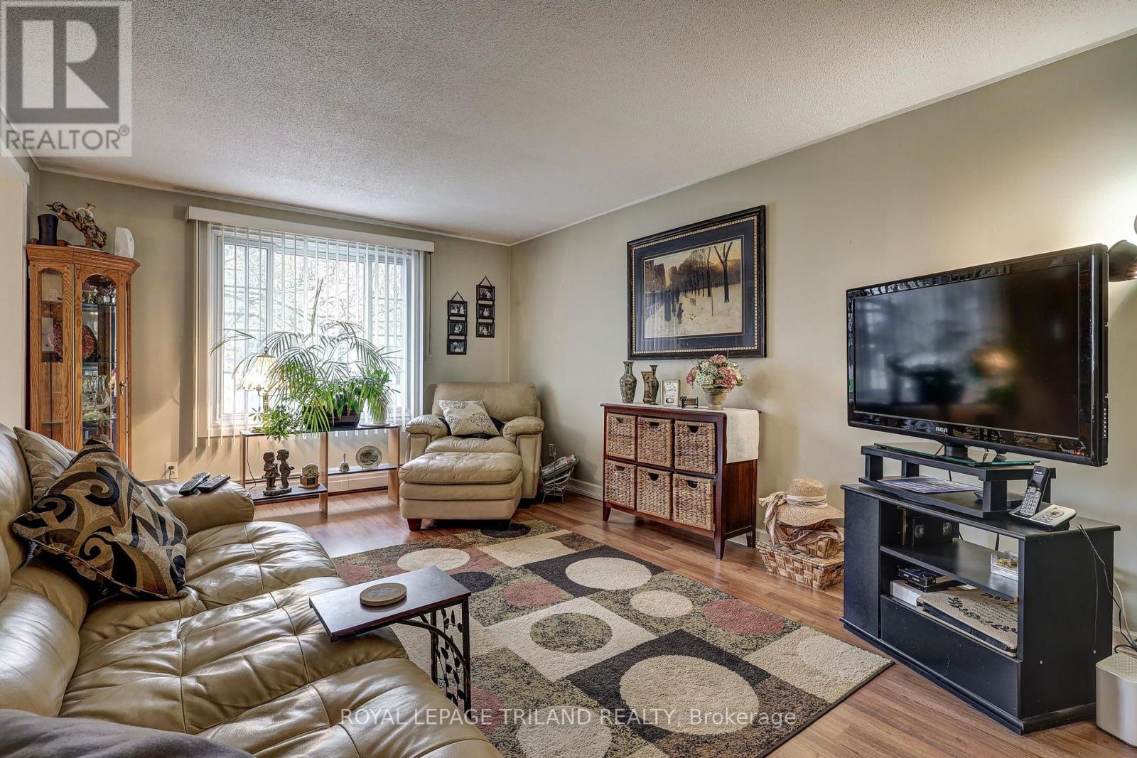58 Vanbuskirk Drive Property Photo 12
