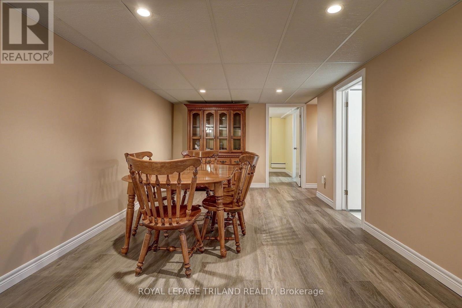 58 Vanbuskirk Drive Property Photo 34