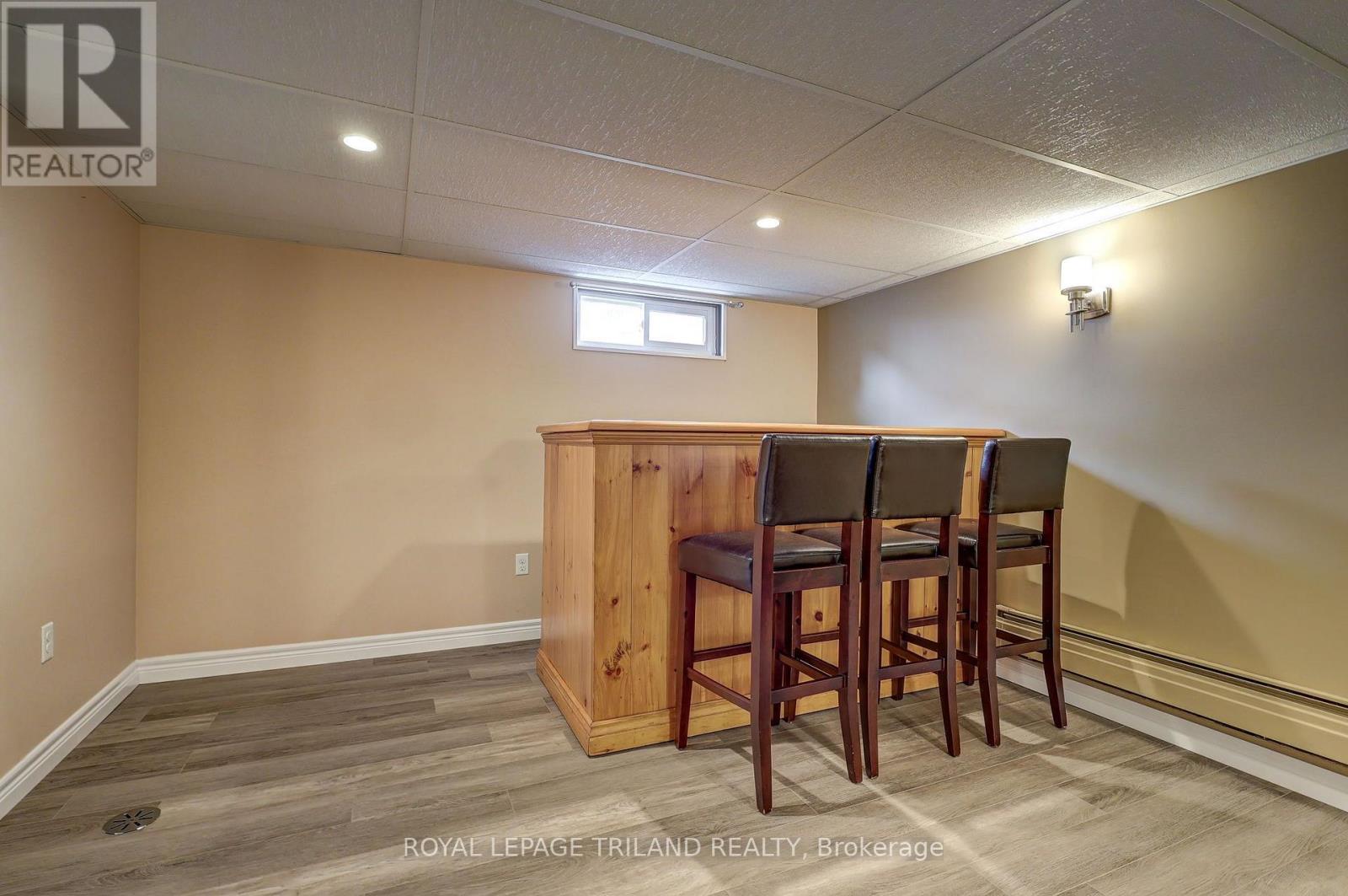 58 Vanbuskirk Drive Property Photo 36