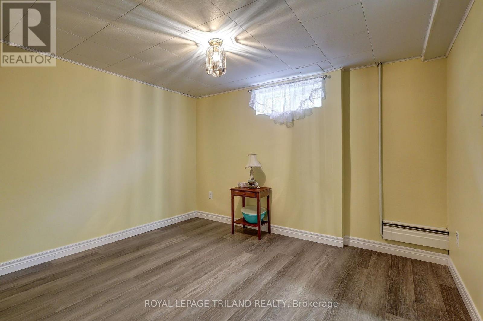 58 Vanbuskirk Drive Property Photo 39