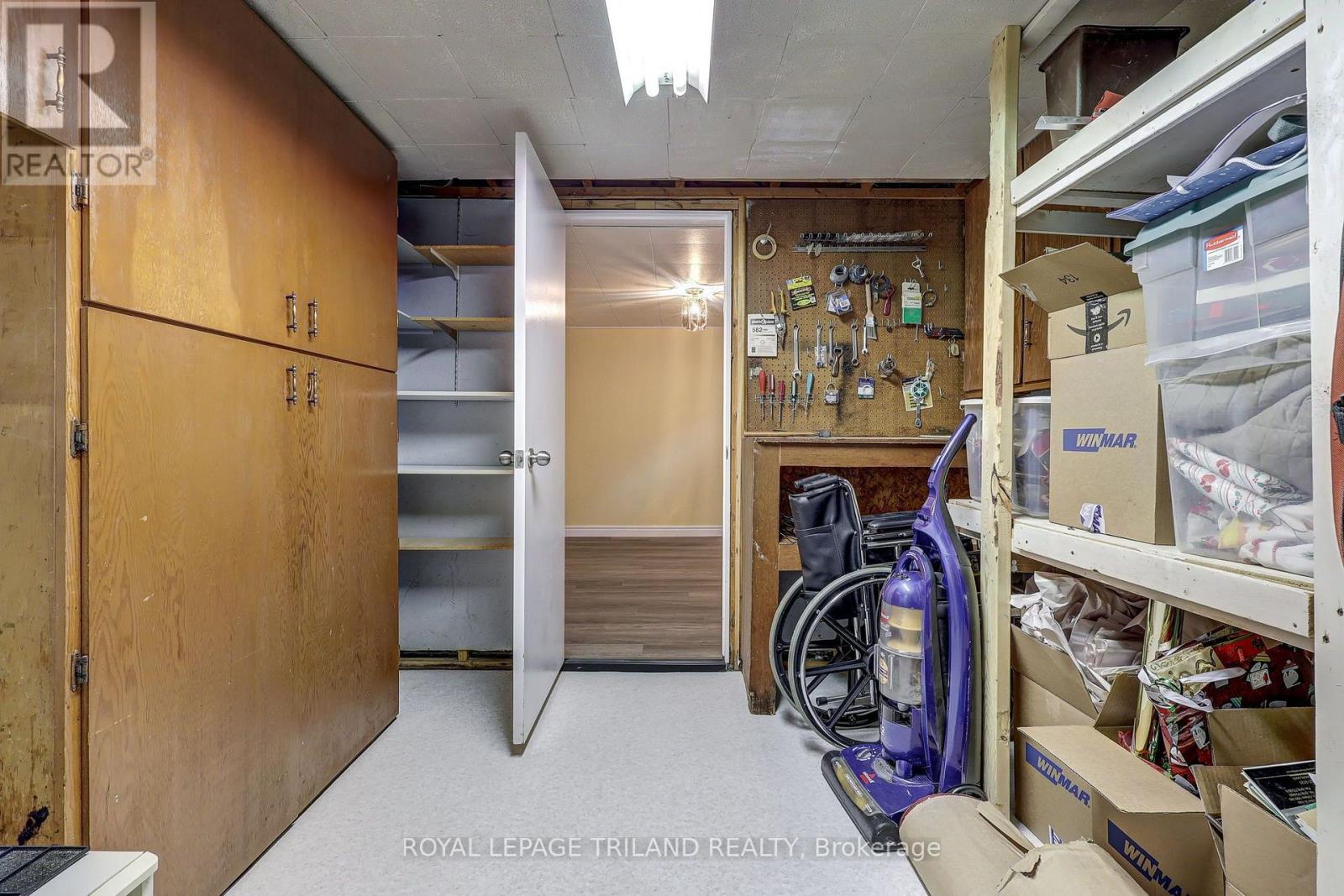 58 Vanbuskirk Drive Property Photo 40
