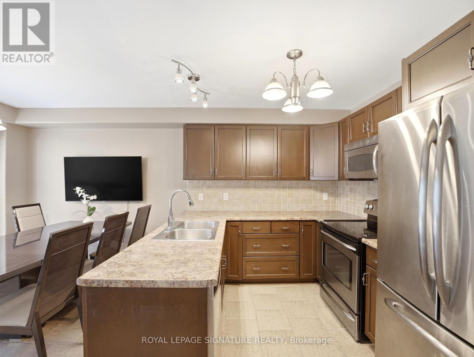 98 Willow Lane Property Photo 10