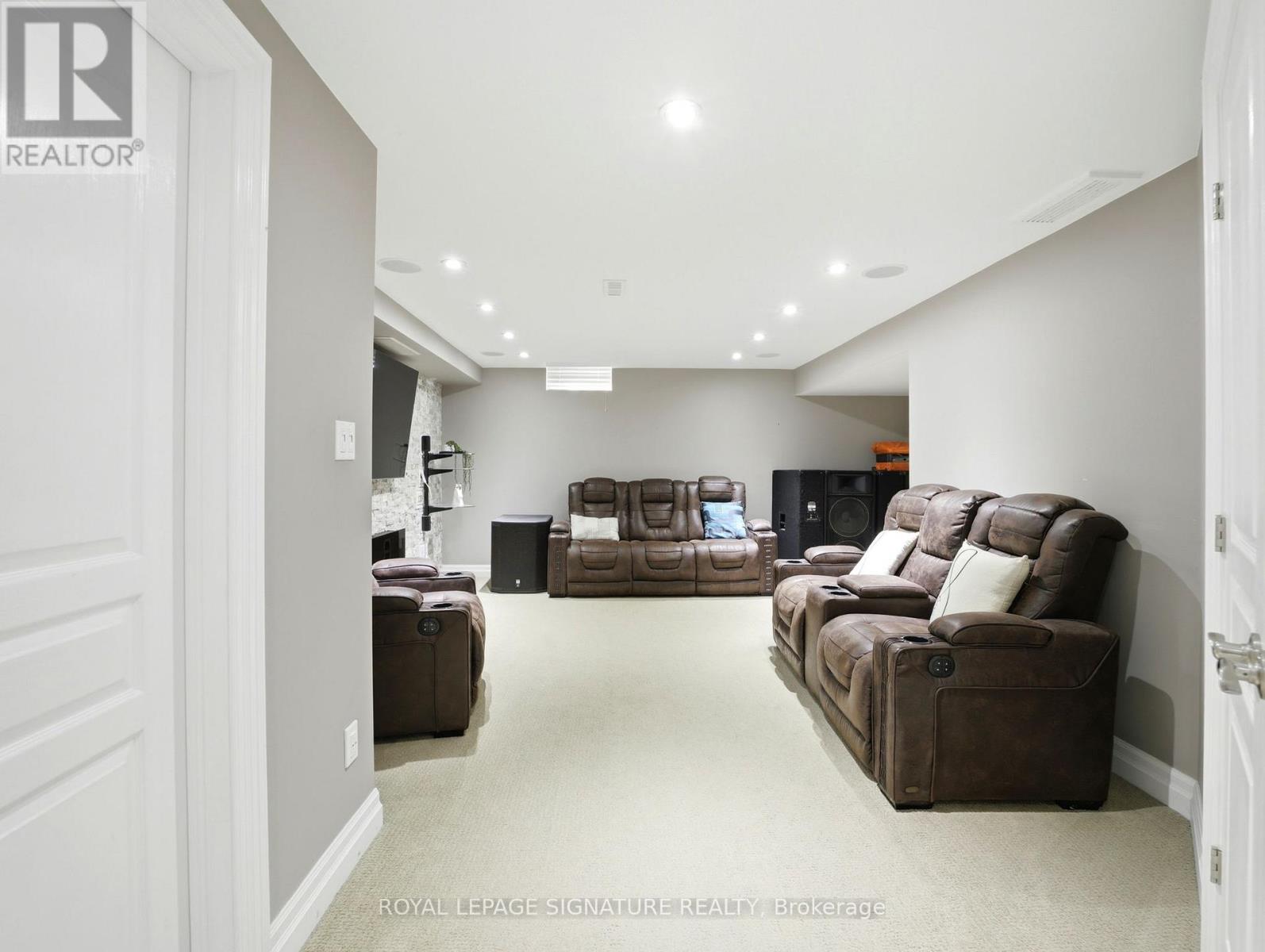 98 Willow Lane Property Photo 30