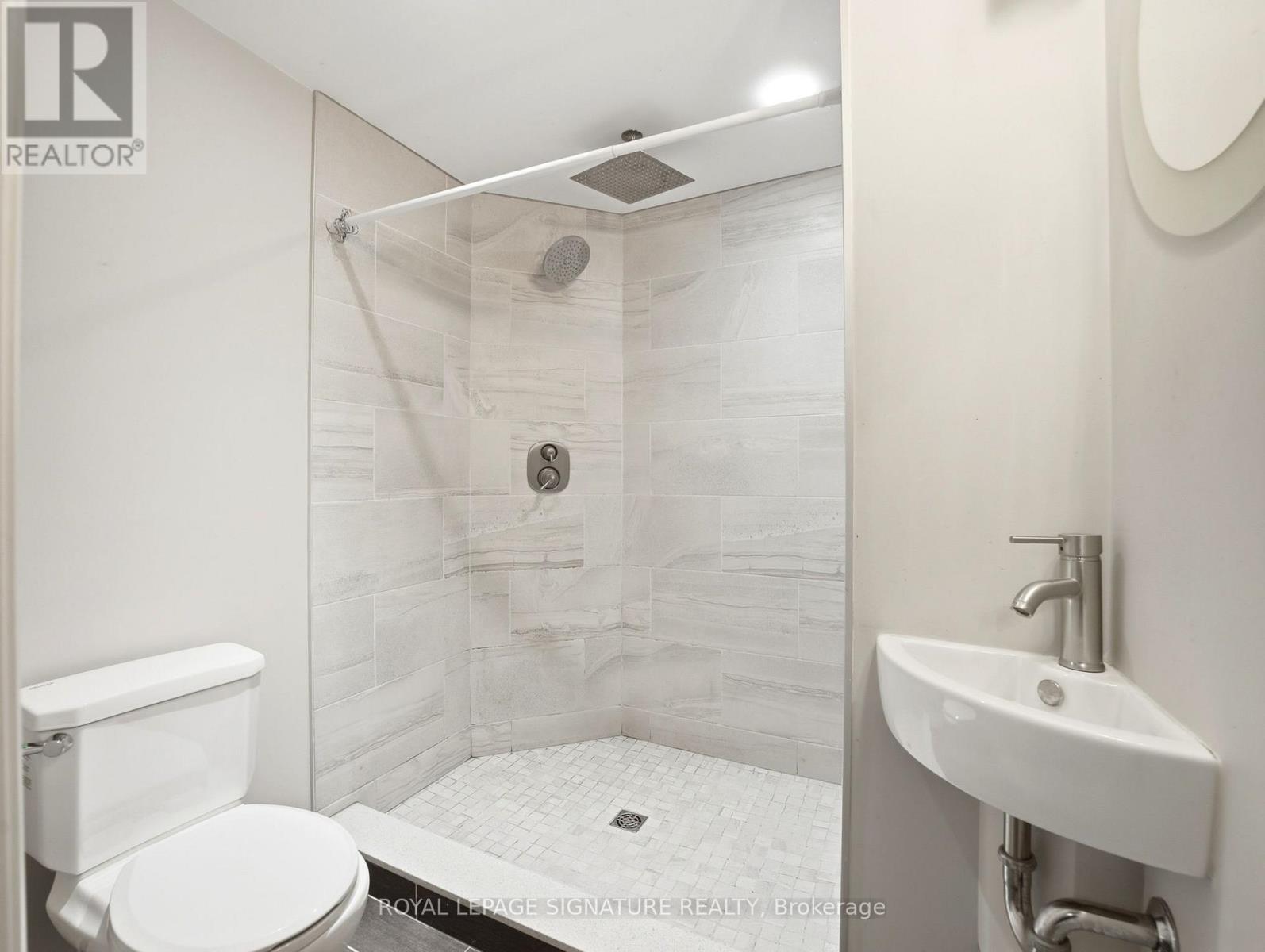 98 Willow Lane Property Photo 33