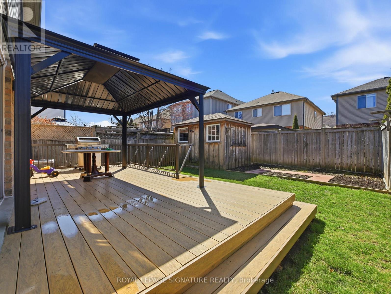 98 Willow Lane Property Photo 37