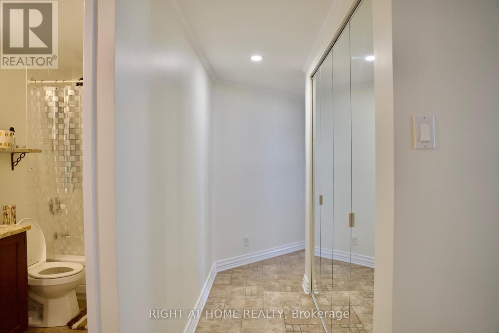 205 - 35 Holland Avenue Property Photo 14