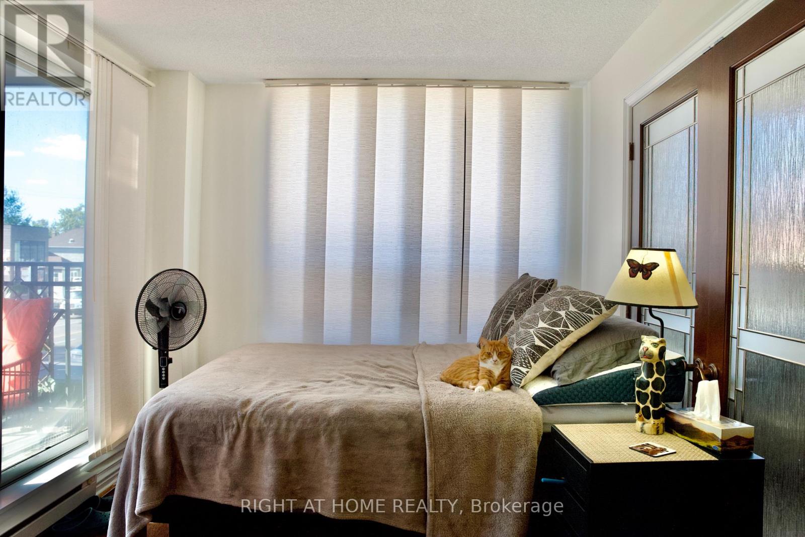 205 - 35 Holland Avenue Property Photo 18