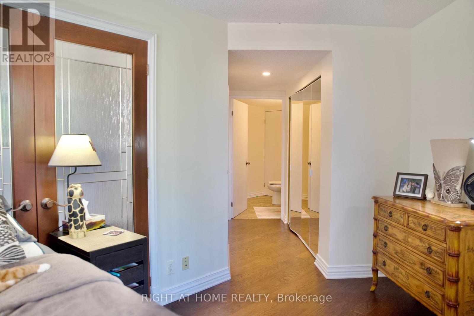 205 - 35 Holland Avenue Property Photo 19