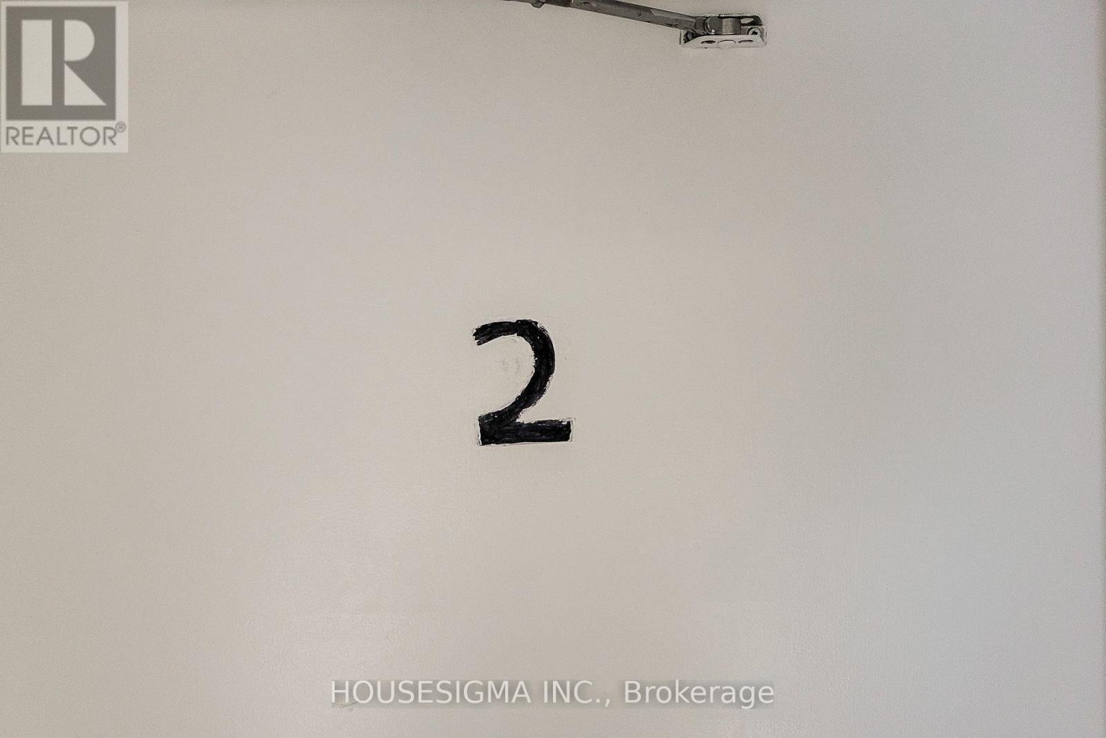 2 - 46 Ottawa Street S Property Photo 2