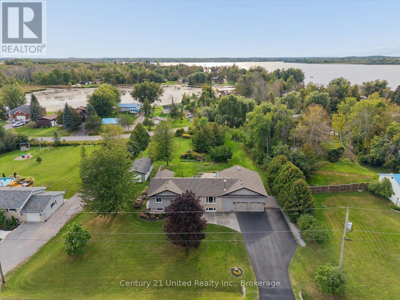 1923 Pratts Marina Road Property Photo 1
