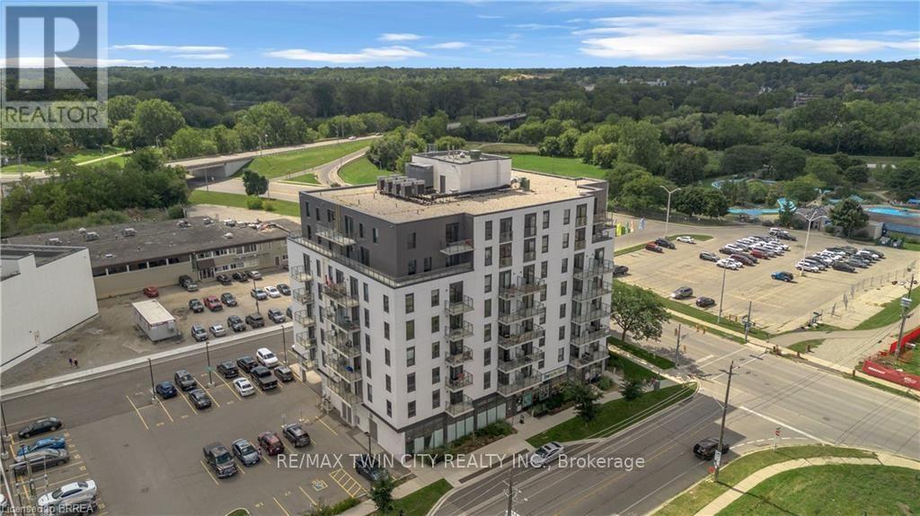 304 - 7 Erie Avenue Property Photo 1