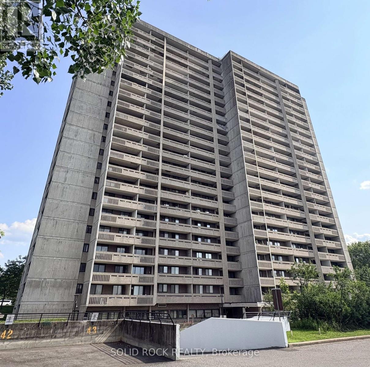 309 - 415 Greenview Avenue N Property Photo 2
