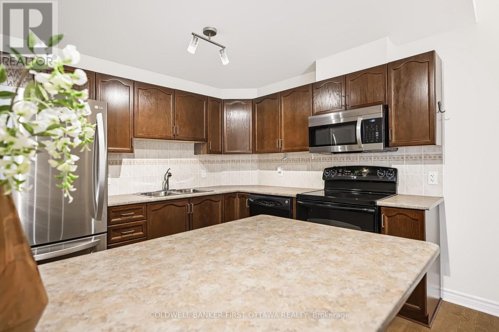 C - 1113 Stittsville Main Street Property Photo 16