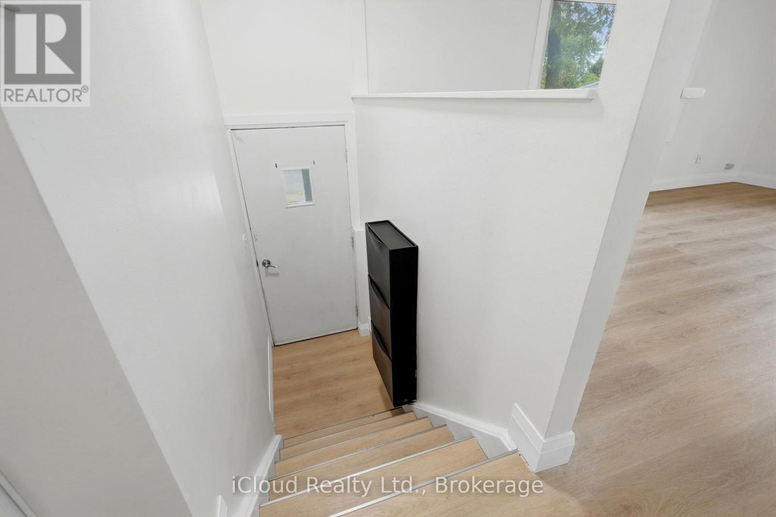 3 Manley Crescent Property Photo 2