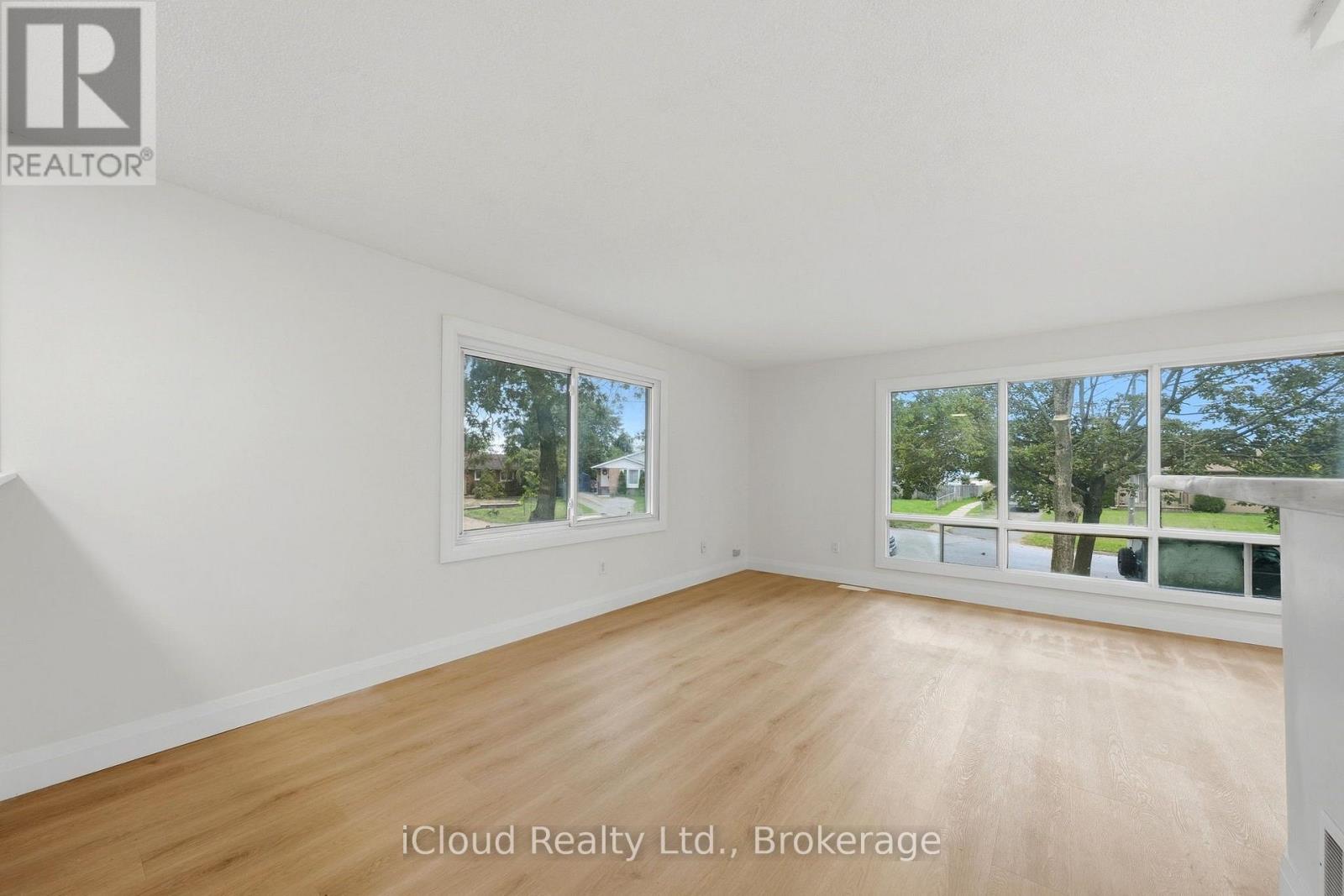 3 Manley Crescent Property Photo 4