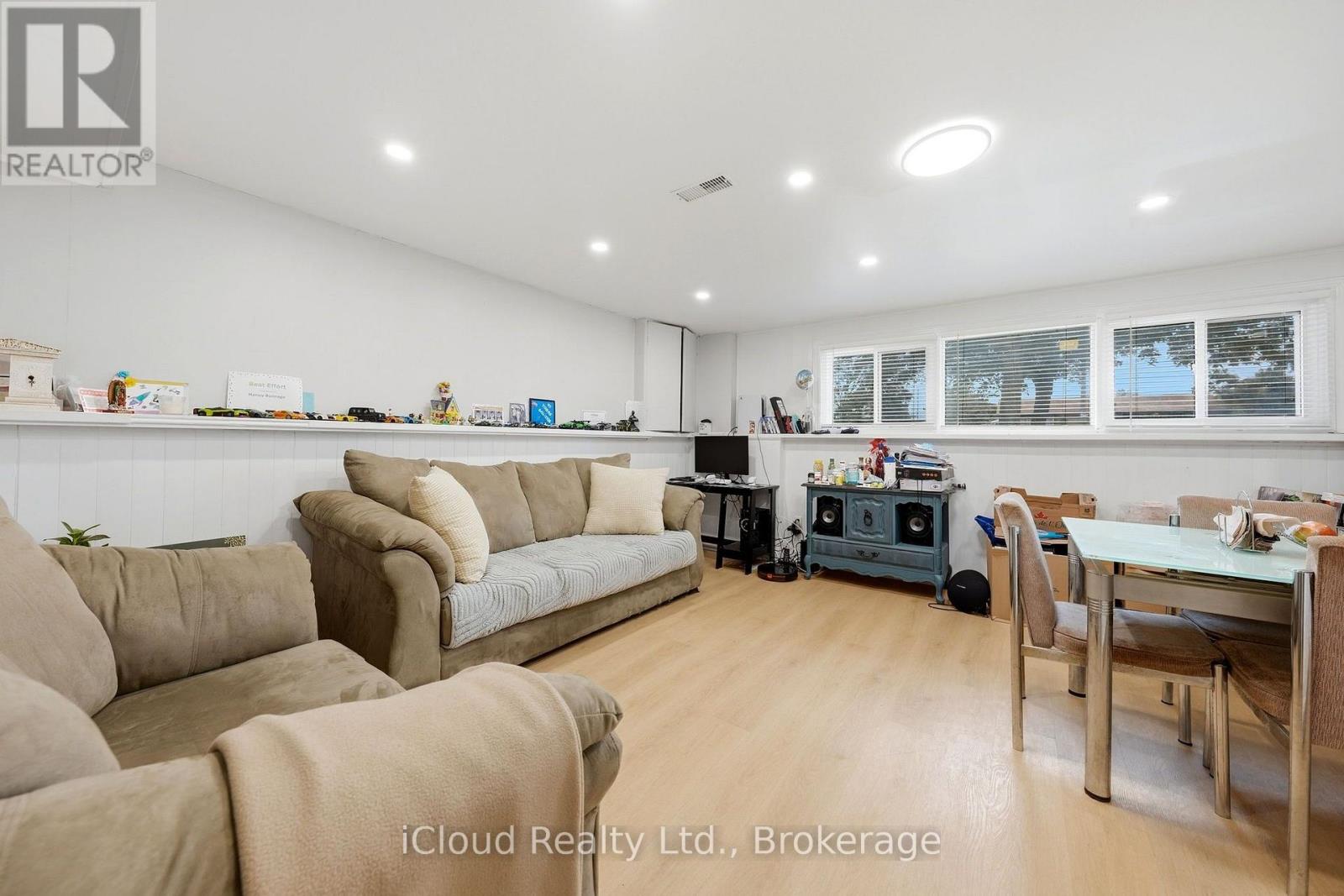 3 Manley Crescent Property Photo 23