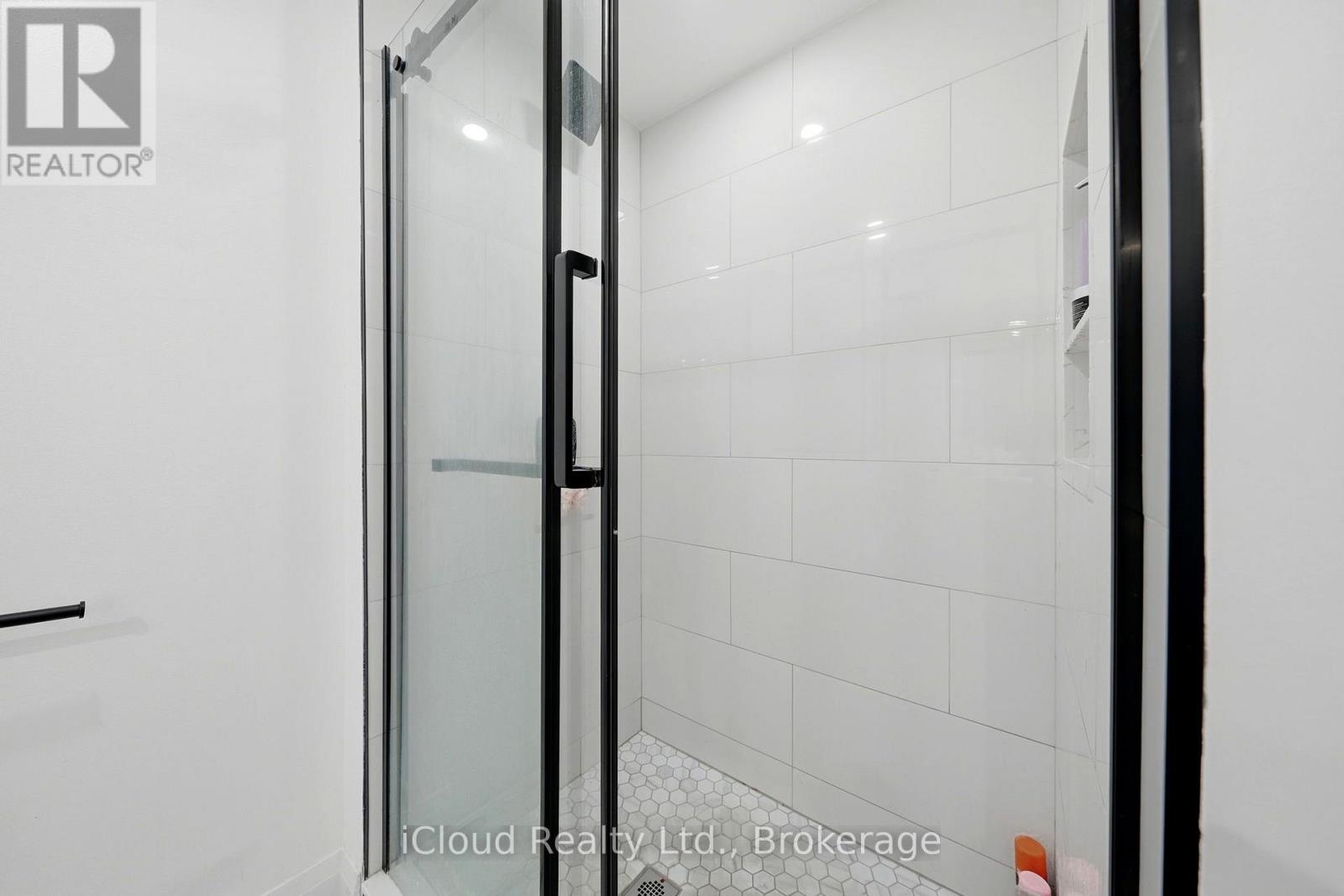 3 Manley Crescent Property Photo 28