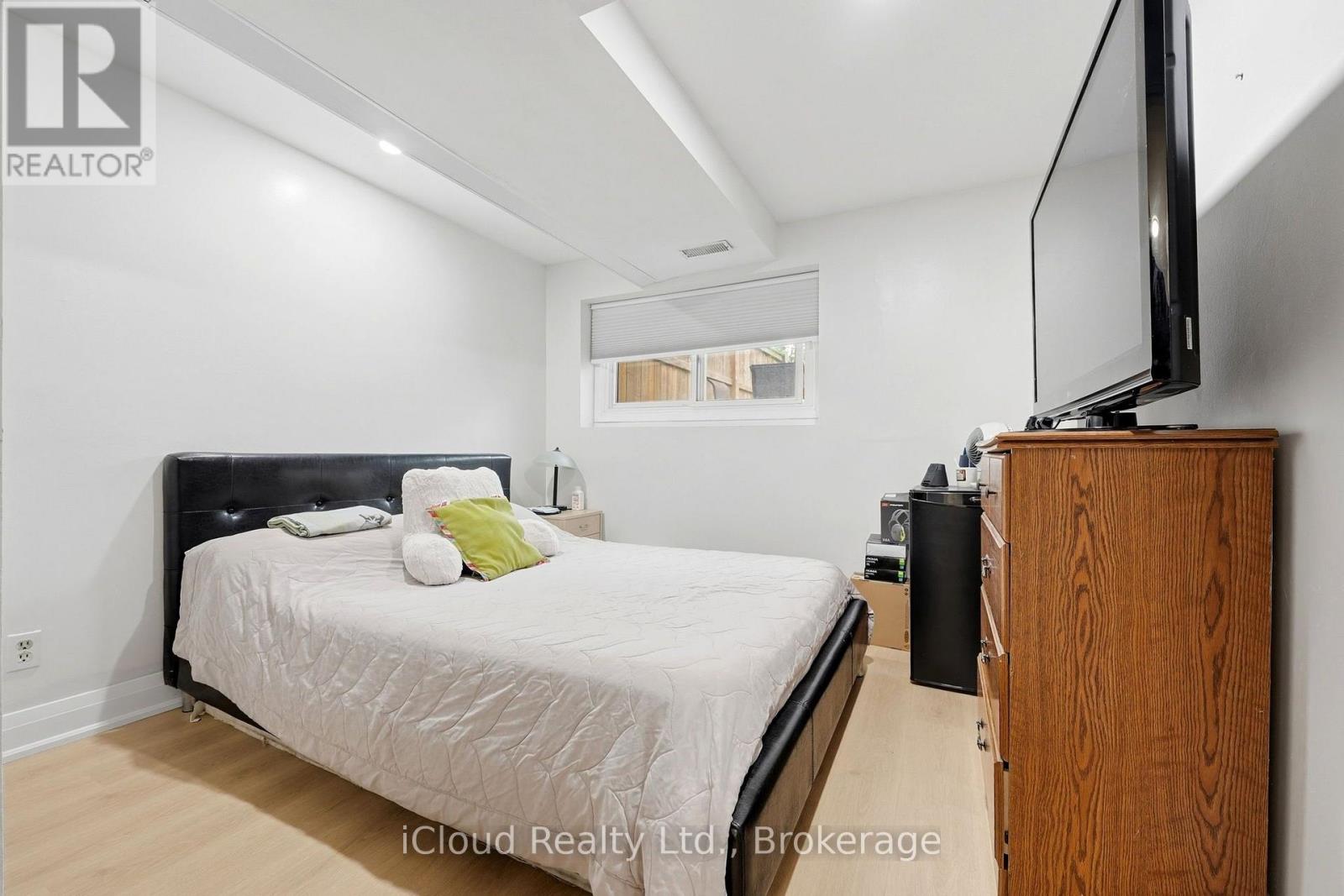3 Manley Crescent Property Photo 31