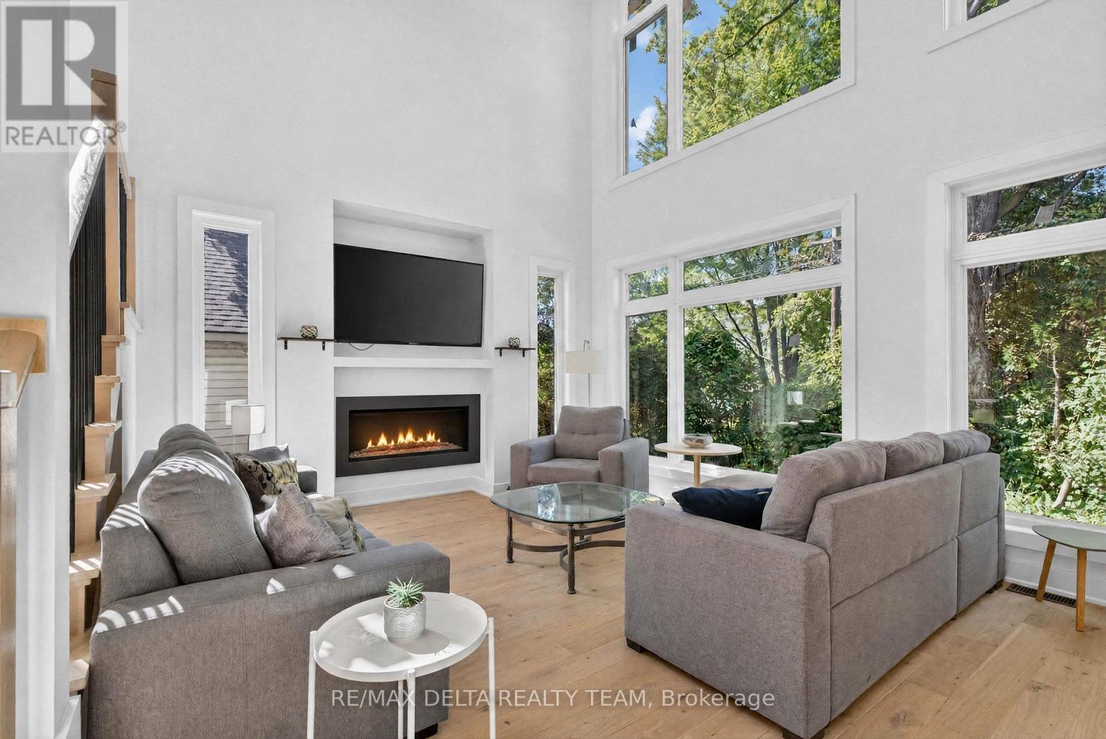 45 St Claire Avenue Property Photo 11