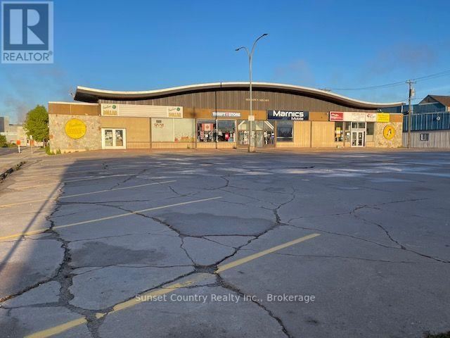 34 Whyte Avenue Property Photo 1