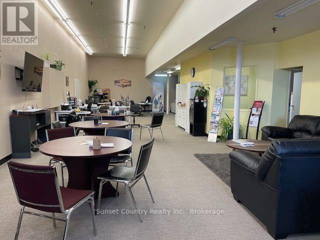 34 Whyte Avenue Property Photo 6