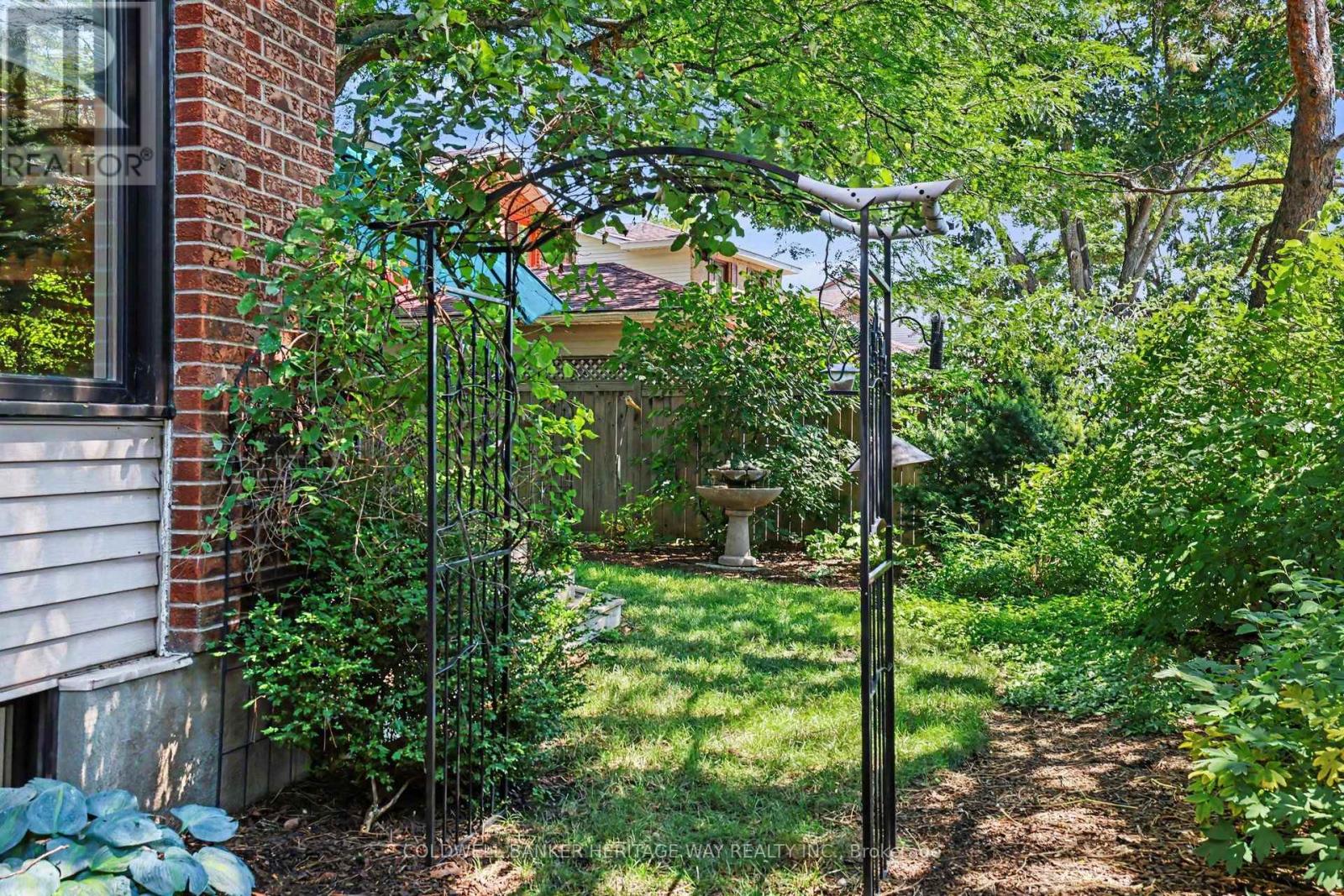 45 Shadetree Crescent Property Photo 30