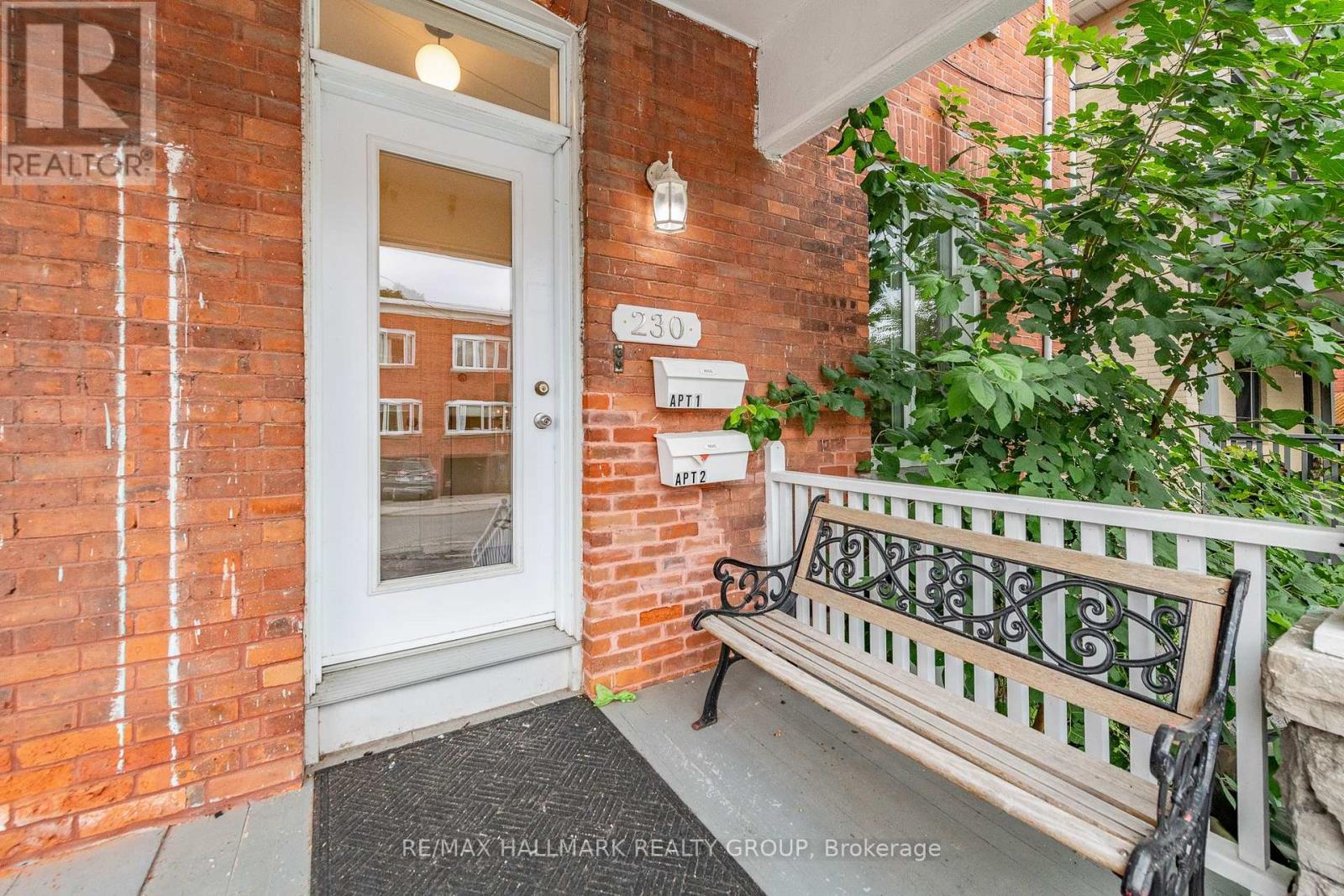 230 Percy Street Property Photo 4