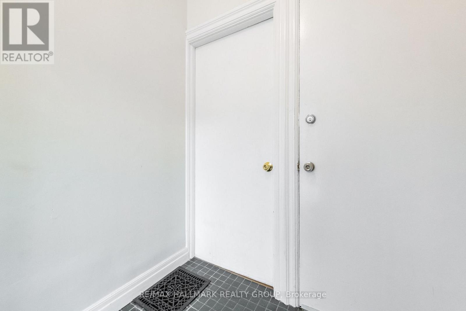 230 Percy Street Property Photo 5