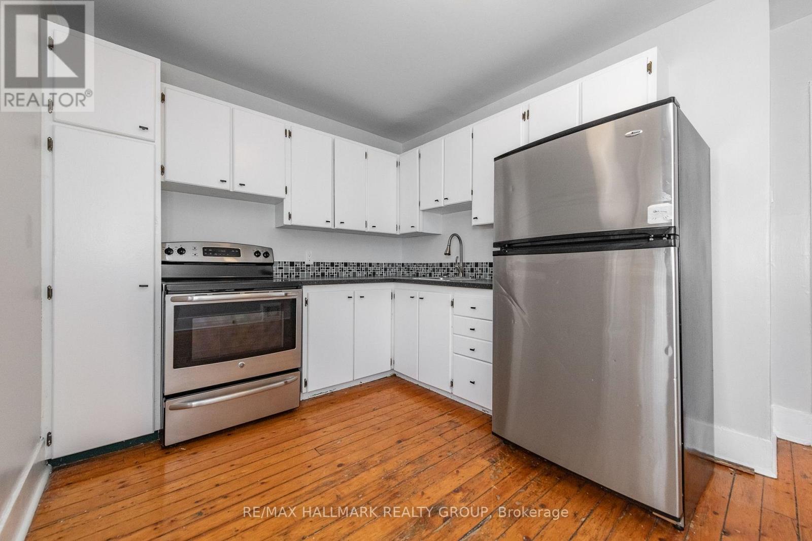 230 Percy Street Property Photo 24