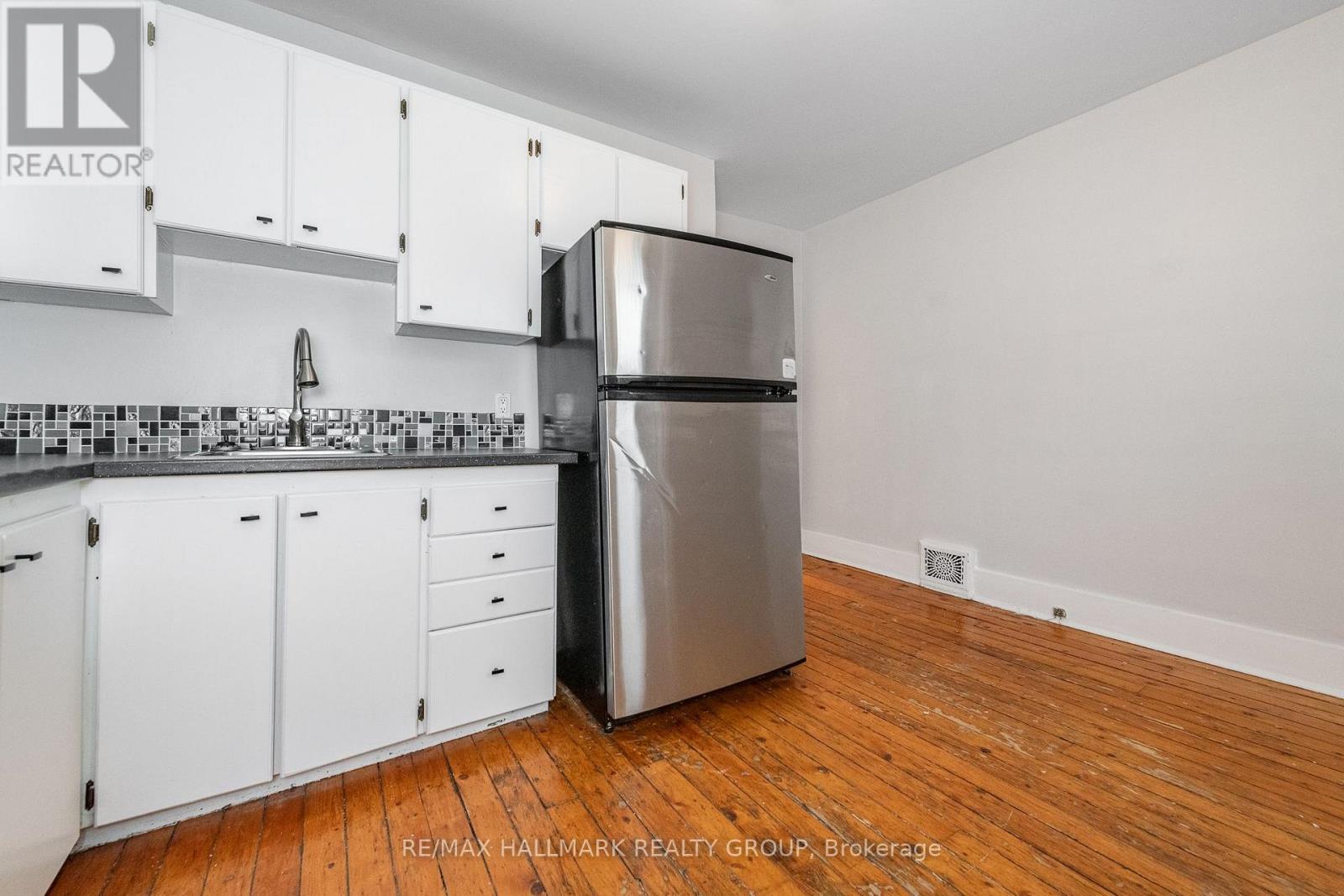230 Percy Street Property Photo 25