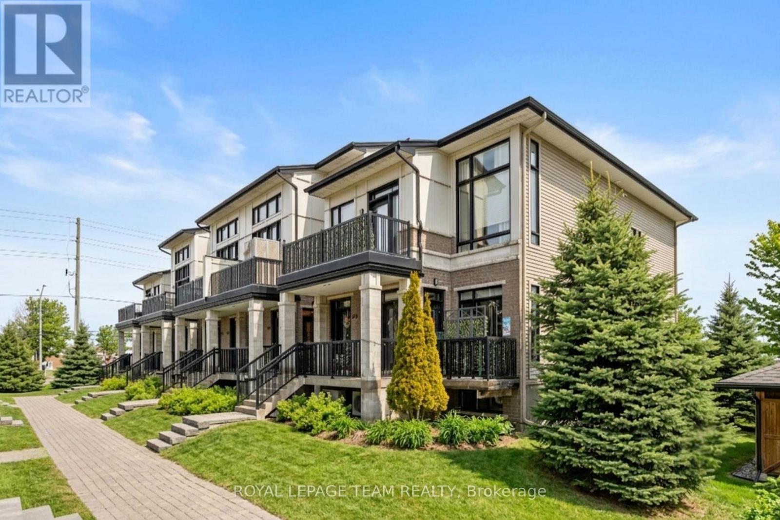 298 Pembina Private Property Photo 1
