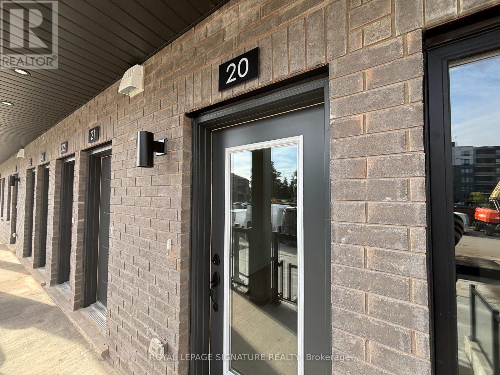 20 - 42 LOWES ROAD W Property Photo 1