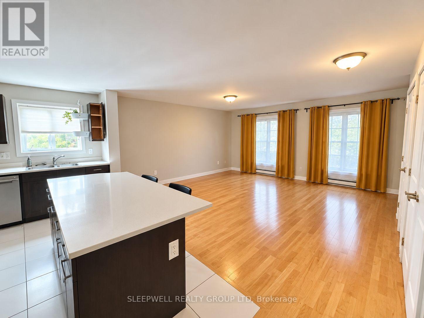 2 - 11 Chestnut Street Property Photo 3
