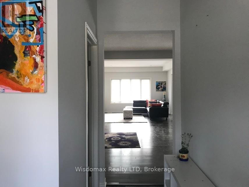 15 Winterberry Boulevard Property Photo 4