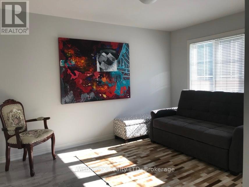 15 Winterberry Boulevard Property Photo 9