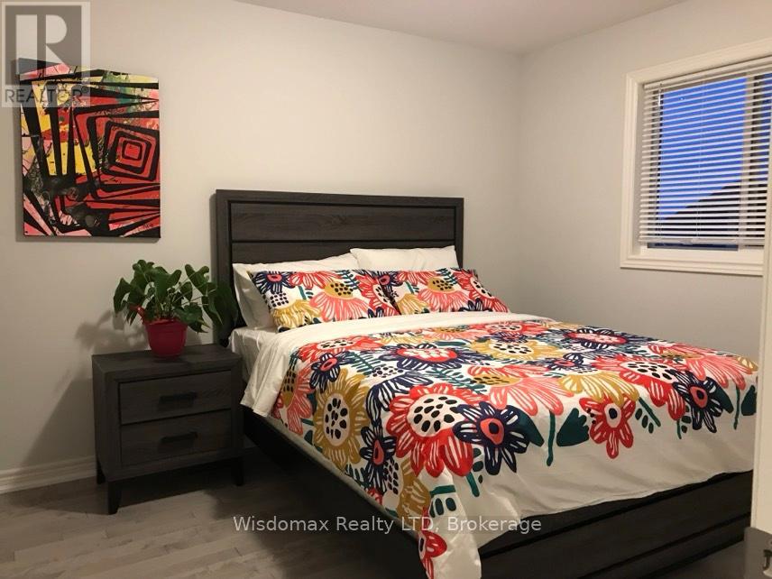 15 Winterberry Boulevard Property Photo 10