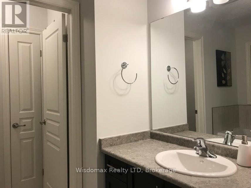 15 Winterberry Boulevard Property Photo 14