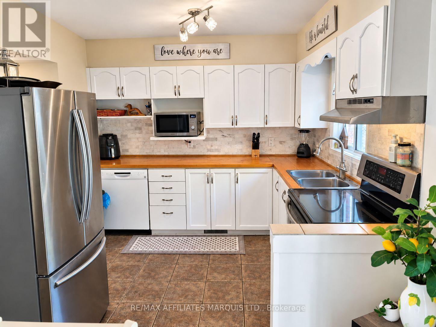 194 Elsie Avenue Property Photo 12