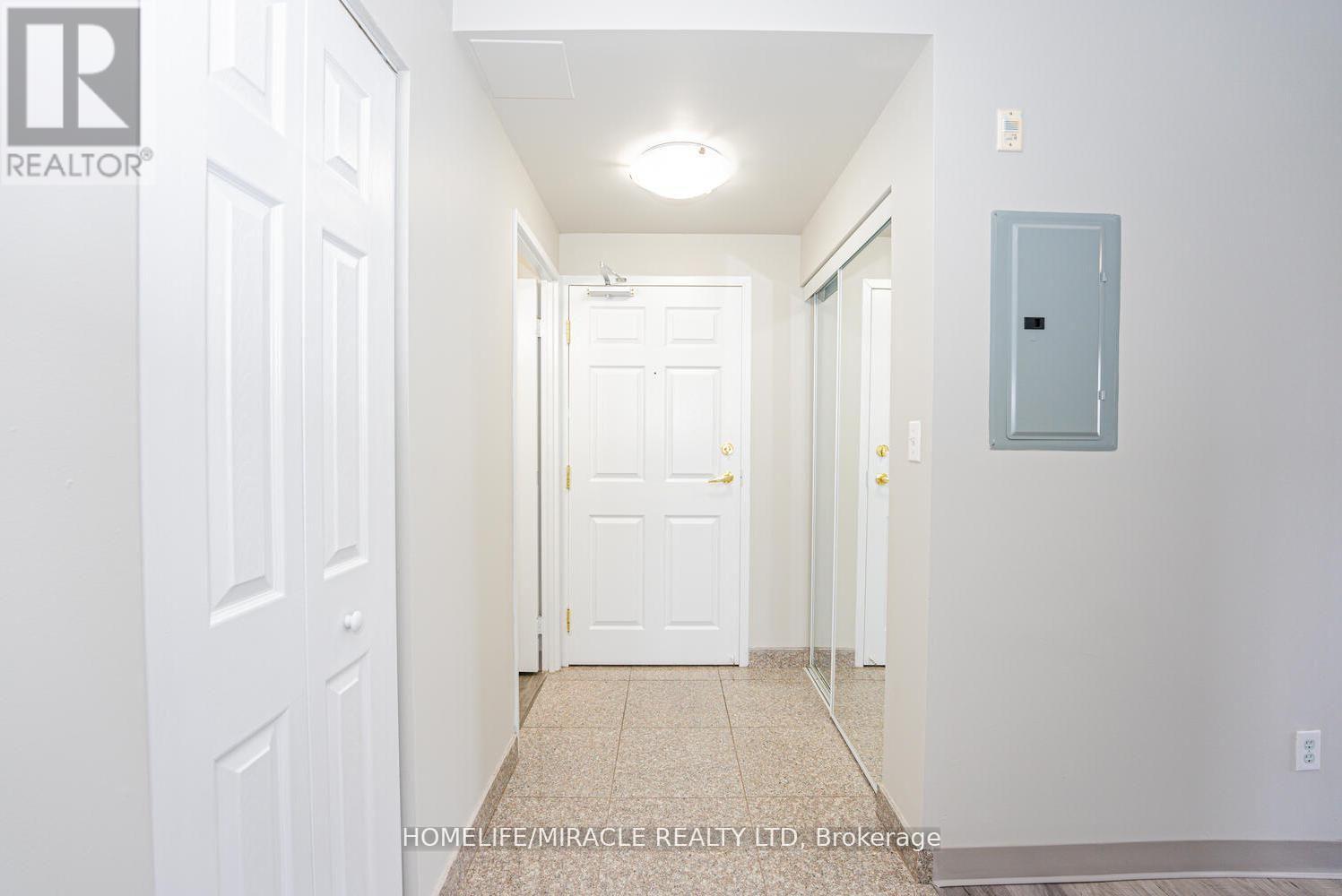 610 - 274 Erb Street W Property Photo 8