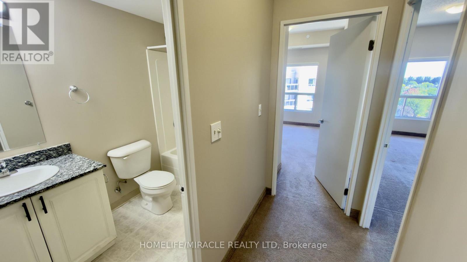 818 - 239 Auburn Drive Property Photo 12